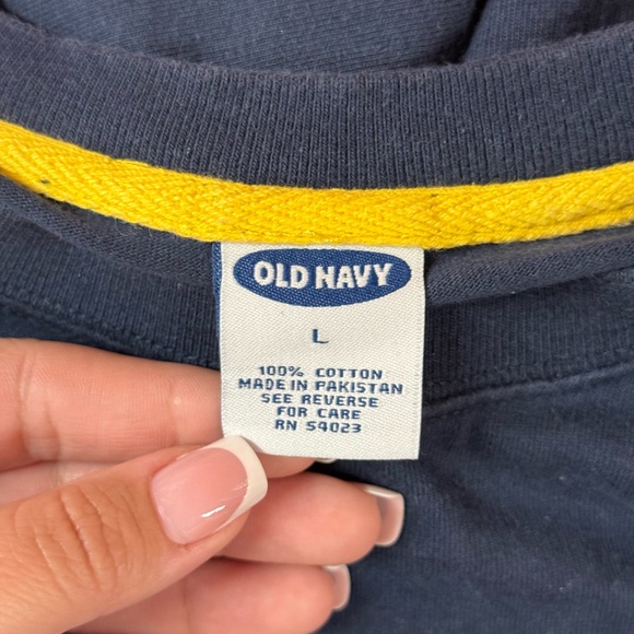 Vintage Old Navy Men's Shirt - Picture 4 of 4